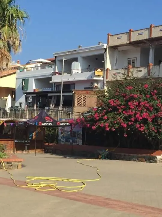 הוילה פלומינימאג'ורה Domu Asquer 9 בית נופש